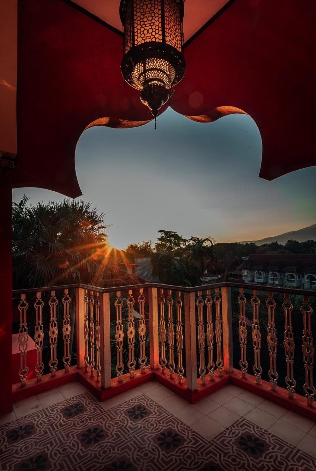 Sheik Istana Hotel Chiangmal Chiang Mai Exterior photo
